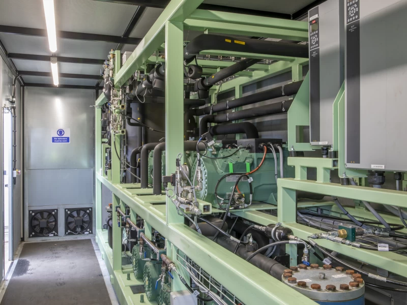 freen frame and black lagging in a CO2 system