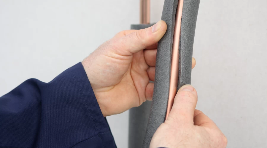 Thames Water urges customers to protect their homes as freezing conditions continue