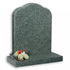 Triple round top in a rich emerald green granite